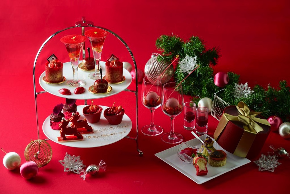 「東京マリオットホテル」“RED”がクリスマスシーズンを華やかに彩る　「Red Christmas Afternoon Tea」12月1日スタート