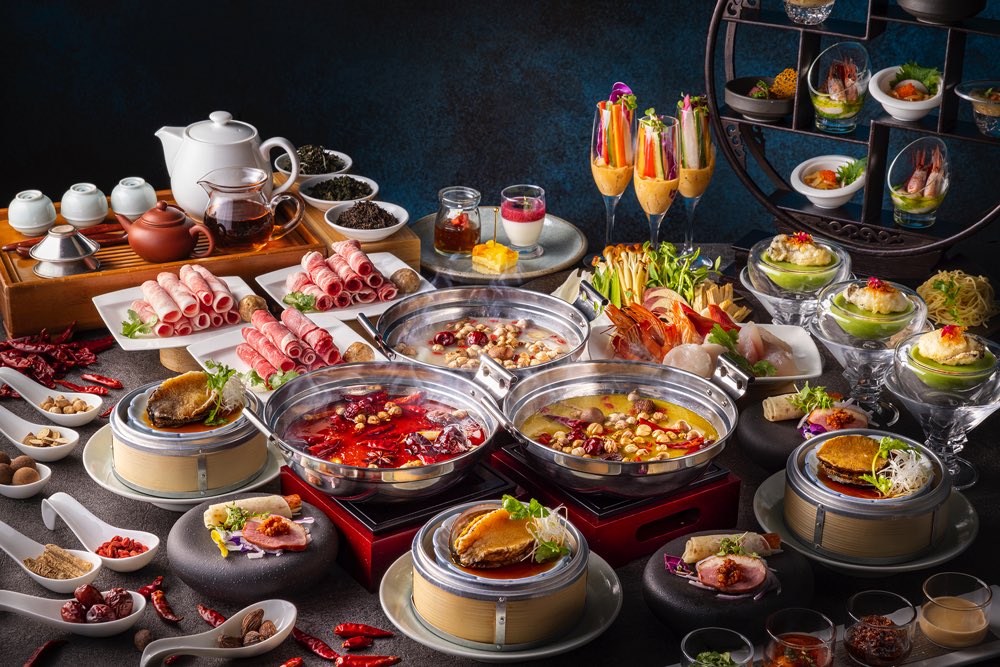 「ヒルトン東京」選べる火鍋3種類　鮑、牡蠣、北京ダックも　「妃鍋」チャイニーズ・ナイトアフタヌーンティー　2023年2月1日スタート